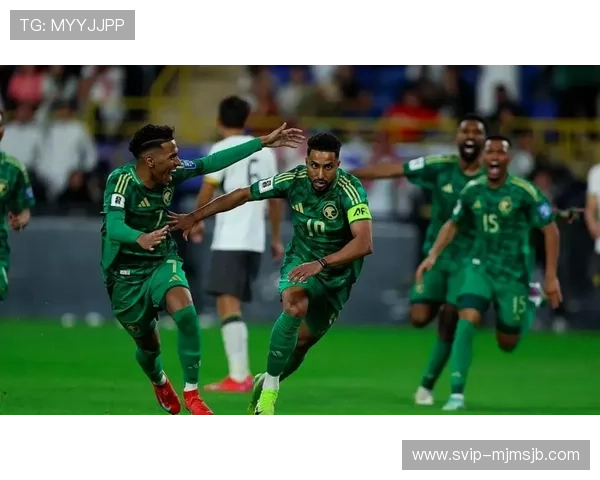 美墨加世界杯预选赛关键球员表现与明星球员亮点总结